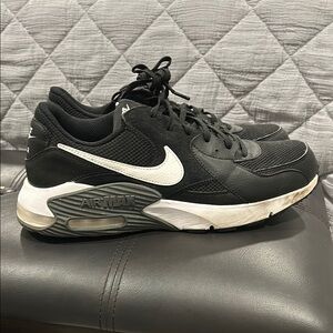 Nike Air Max Black and White Sneakers